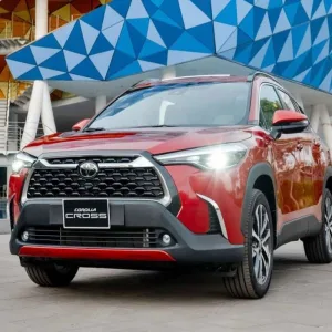 Toyota Corolla Cross 2020 giá bao nhiêu？ So sánh giá với các mẫu xe cùng phân khúc!