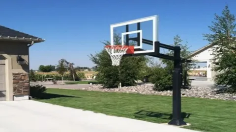 Chiều cao rổ bóng rổ di động có đúng chuẩn 3.05m không？ Nên chọn mua？