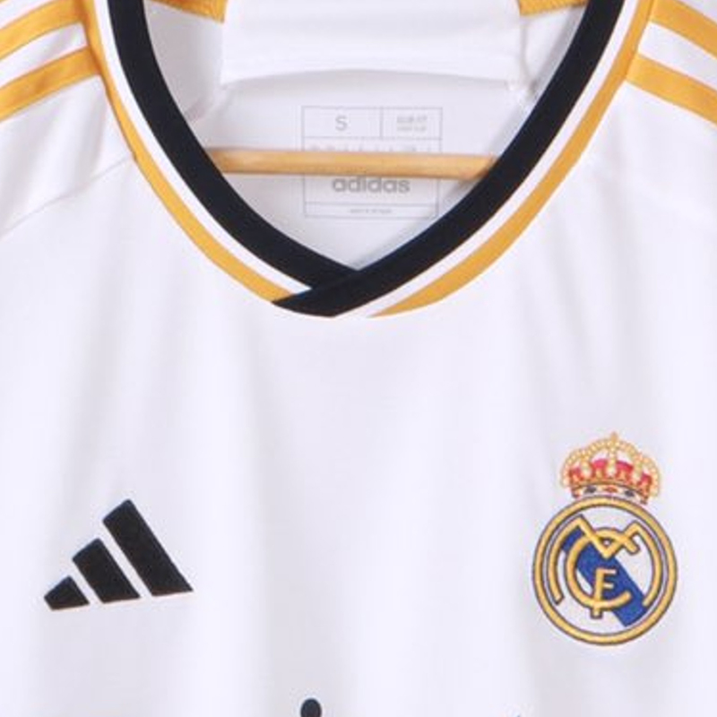 Mua áo bóng đá real madrid ở đâu uy tín？ Gợi ý 3 địa chỉ được fan tin dùng!